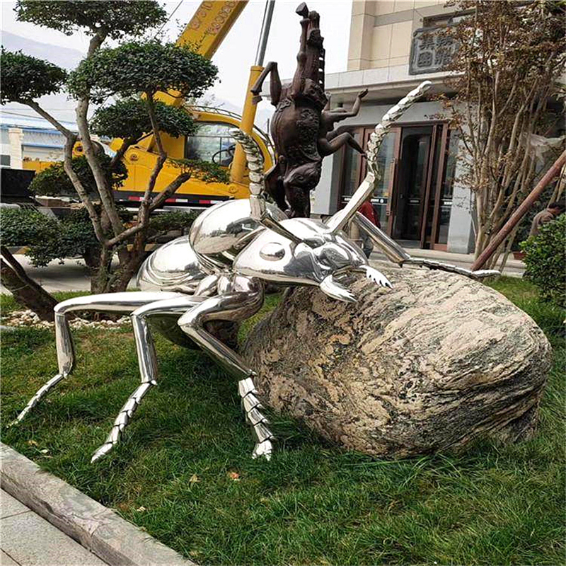 大型不锈钢雕塑定制镜面拉丝校园广场月亮圆环鹿金属创意户外摆件